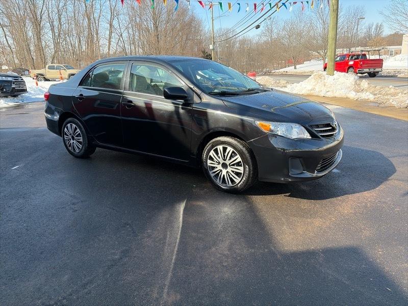 Toyota Corolla LE 4-Speed AT 2013