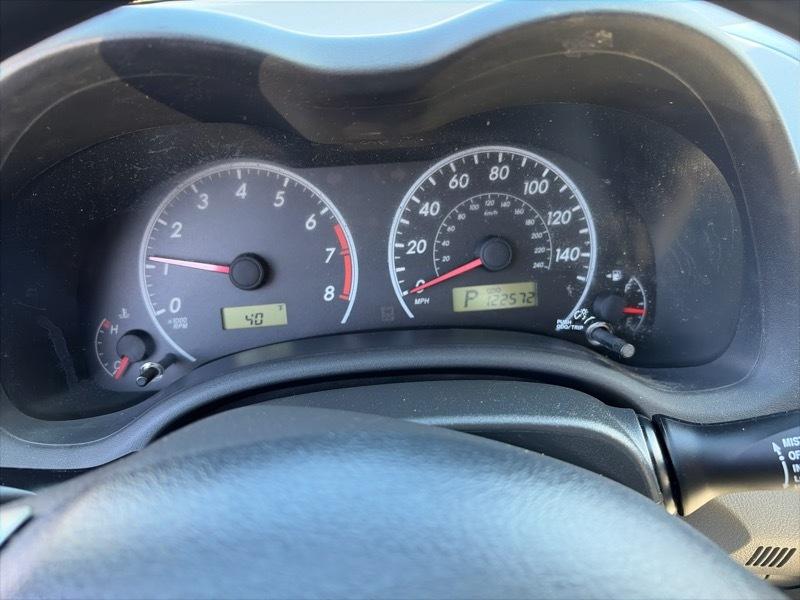 Toyota Corolla LE 4-Speed AT 2013