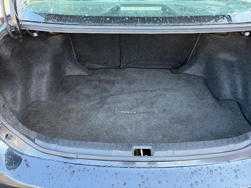 Toyota Corolla LE 4-Speed AT 2013