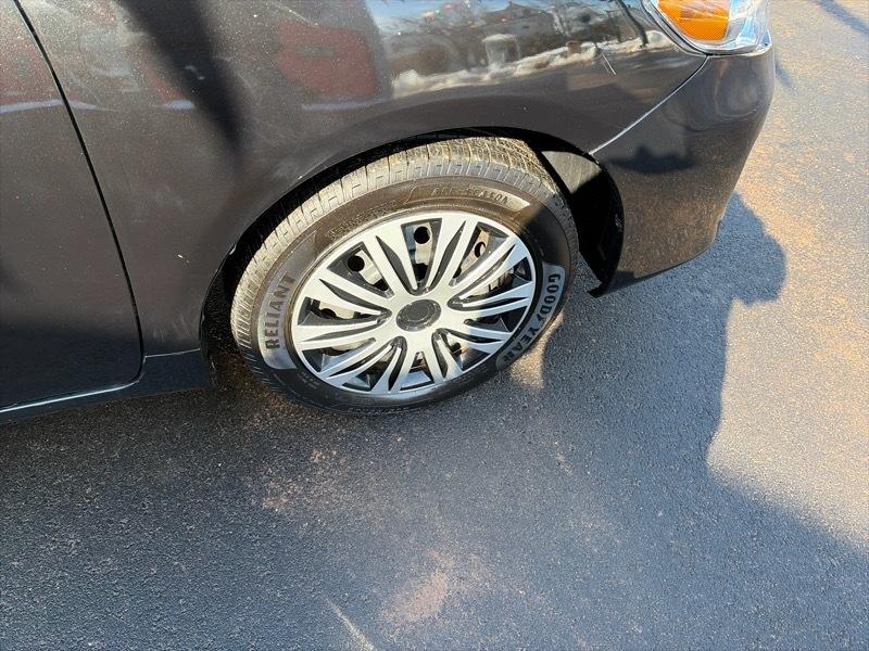 Toyota Corolla LE 4-Speed AT 2013