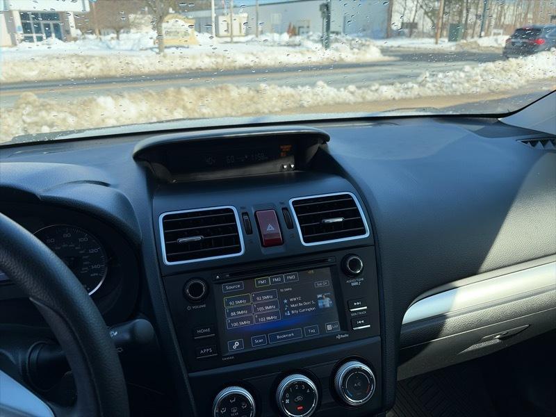 Subaru Impreza 2.0i PZEV CVT 5-Door 2015