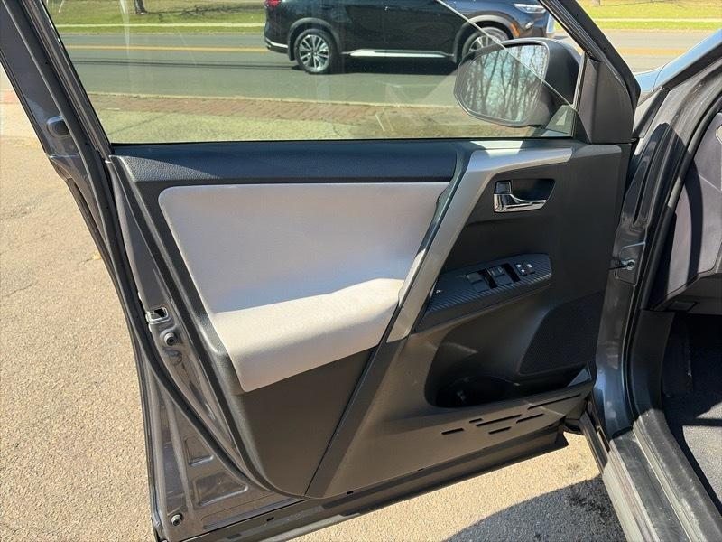 Toyota RAV4 XLE AWD 2014