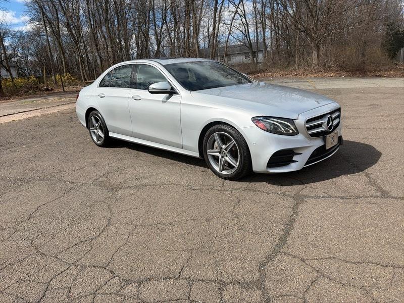 Mercedes-Benz E-Class E300 Luxury 4MATIC Sedan 2017