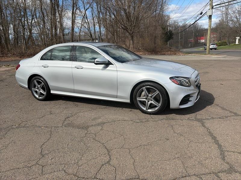 Mercedes-Benz E-Class E300 Luxury 4MATIC Sedan 2017