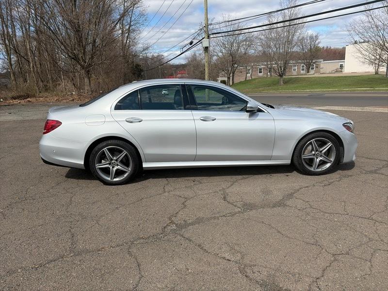 Mercedes-Benz E-Class E300 Luxury 4MATIC Sedan 2017