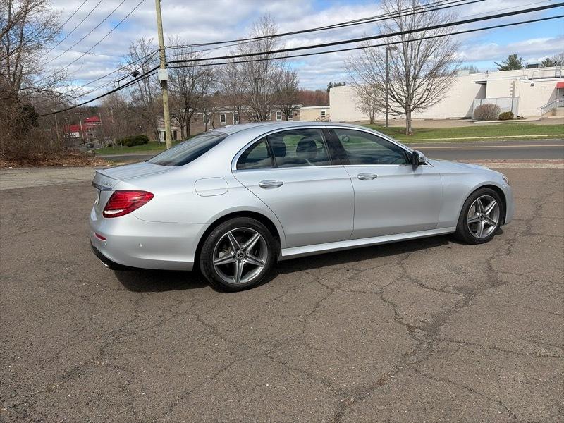 Mercedes-Benz E-Class E300 Luxury 4MATIC Sedan 2017