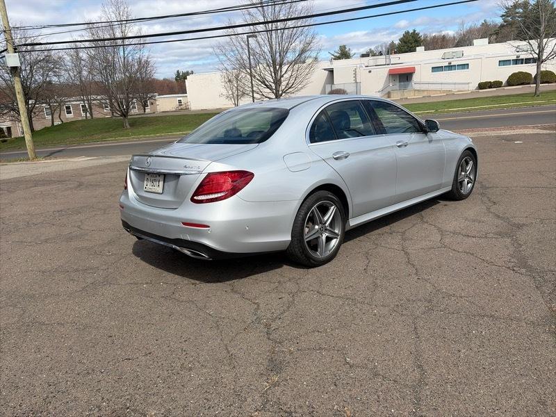 Mercedes-Benz E-Class E300 Luxury 4MATIC Sedan 2017
