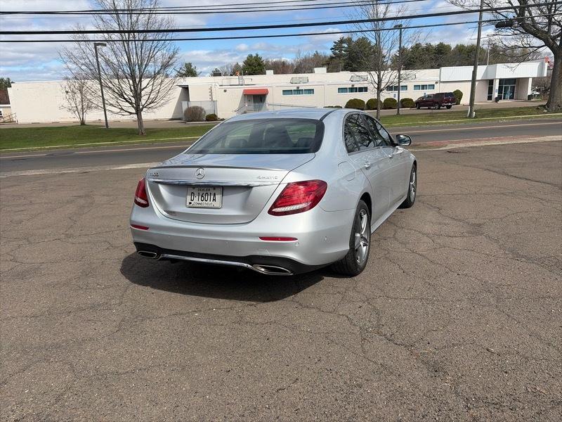 Mercedes-Benz E-Class E300 Luxury 4MATIC Sedan 2017