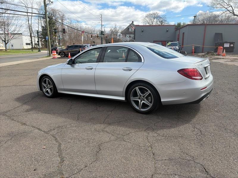 Mercedes-Benz E-Class E300 Luxury 4MATIC Sedan 2017