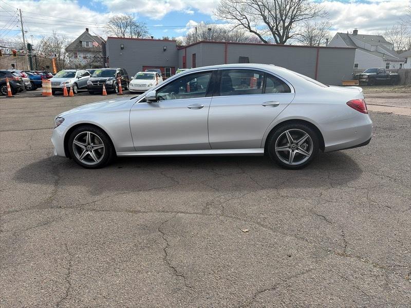 Mercedes-Benz E-Class E300 Luxury 4MATIC Sedan 2017