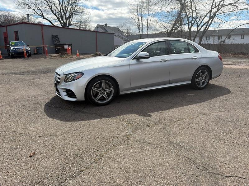 Mercedes-Benz E-Class E300 Luxury 4MATIC Sedan 2017