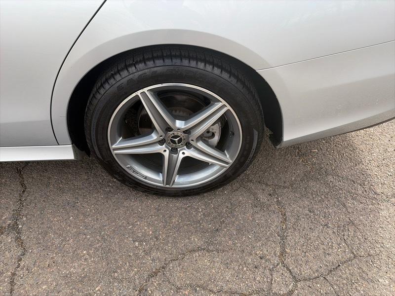 Mercedes-Benz E-Class E300 Luxury 4MATIC Sedan 2017