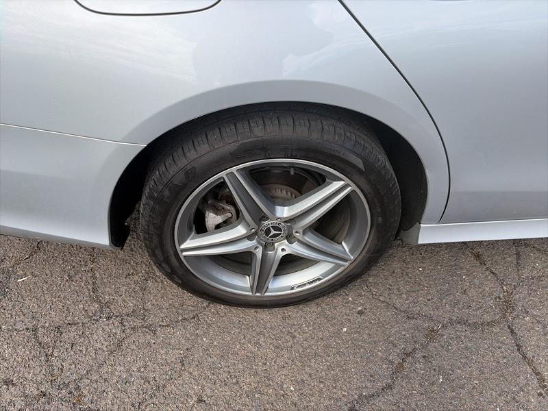 Mercedes-Benz E-Class E300 Luxury 4MATIC Sedan 2017