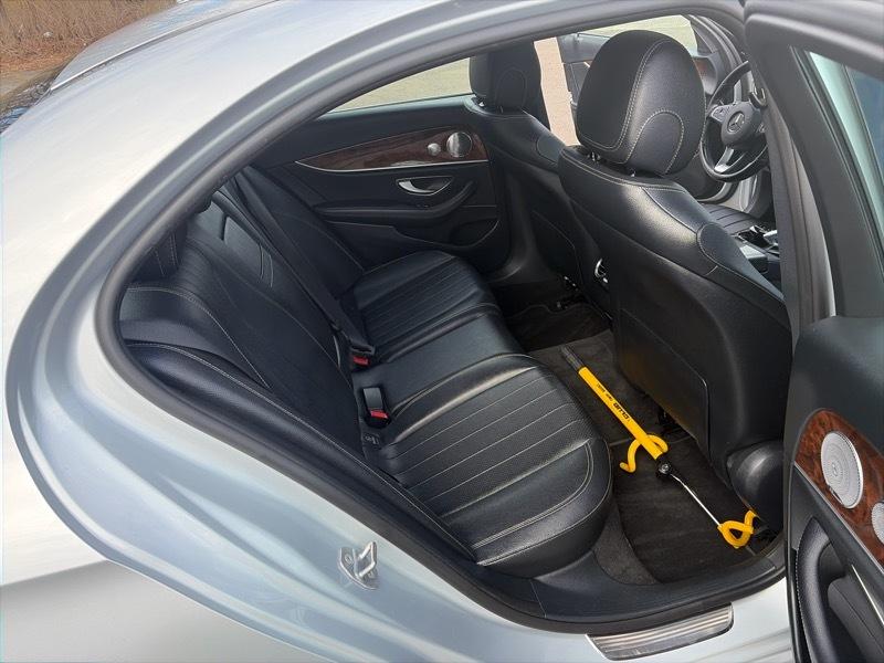 Mercedes-Benz E-Class E300 Luxury 4MATIC Sedan 2017