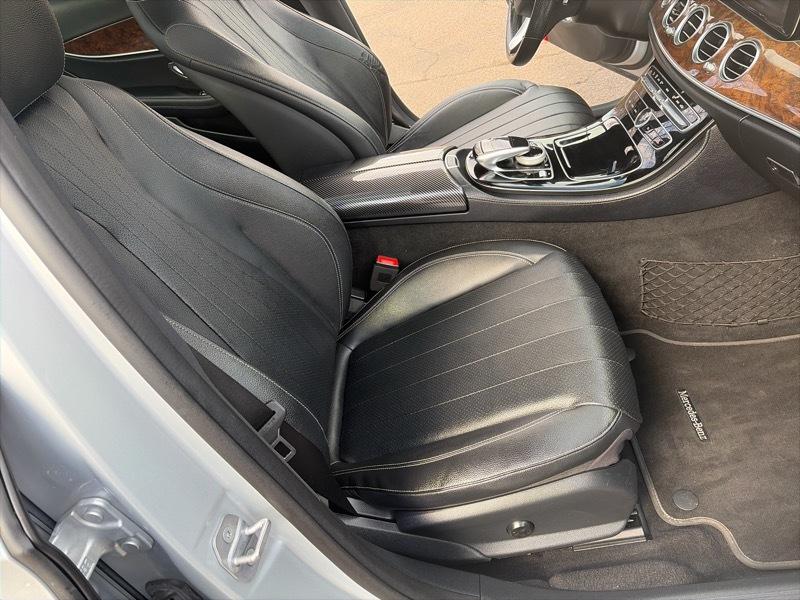 Mercedes-Benz E-Class E300 Luxury 4MATIC Sedan 2017