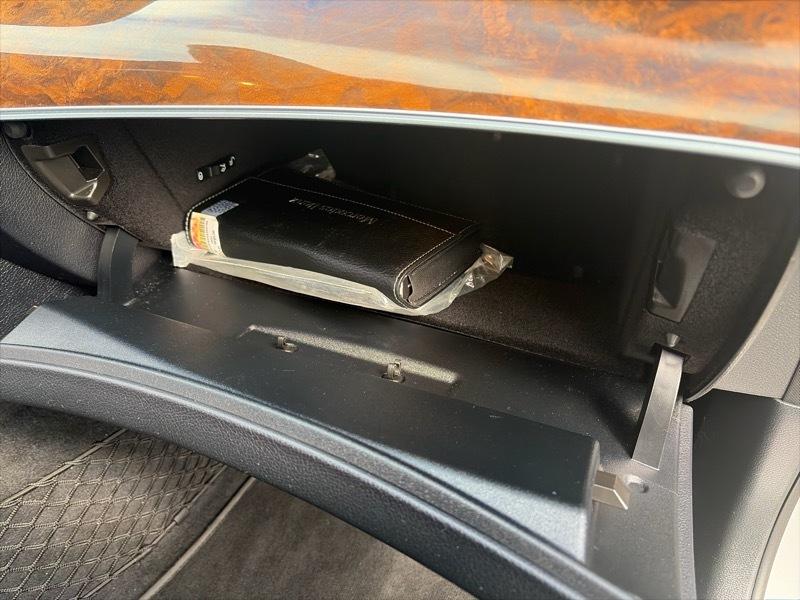 Mercedes-Benz E-Class E300 Luxury 4MATIC Sedan 2017