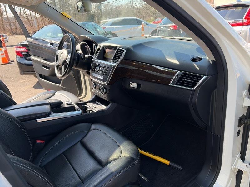 Mercedes-Benz M-Class ML350 4MATIC 2012