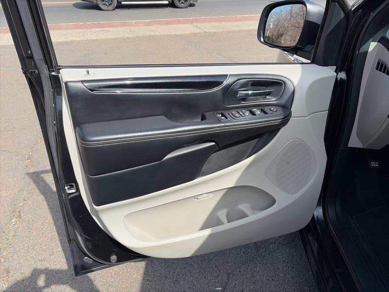 Dodge Grand Caravan SE 2016