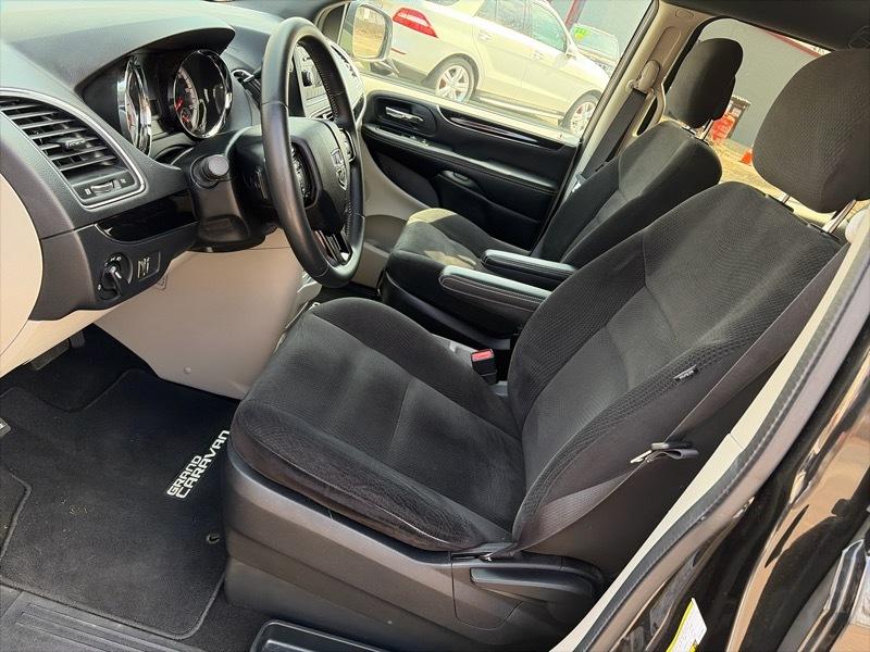Dodge Grand Caravan SE 2016