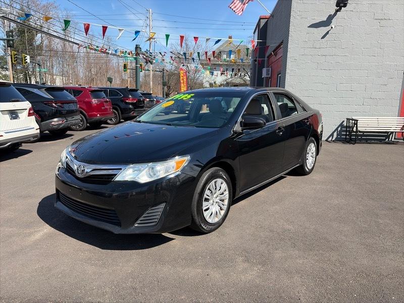 2013 Toyota Camry 4dr Sdn I4 Auto LE (Natl)