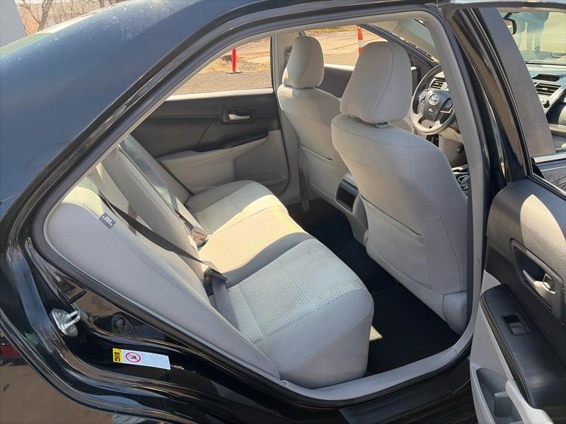 Toyota Camry 4dr Sdn I4 Auto LE (Natl) 2013