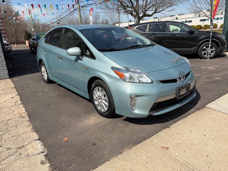 Toyota Prius Plug-In 2014