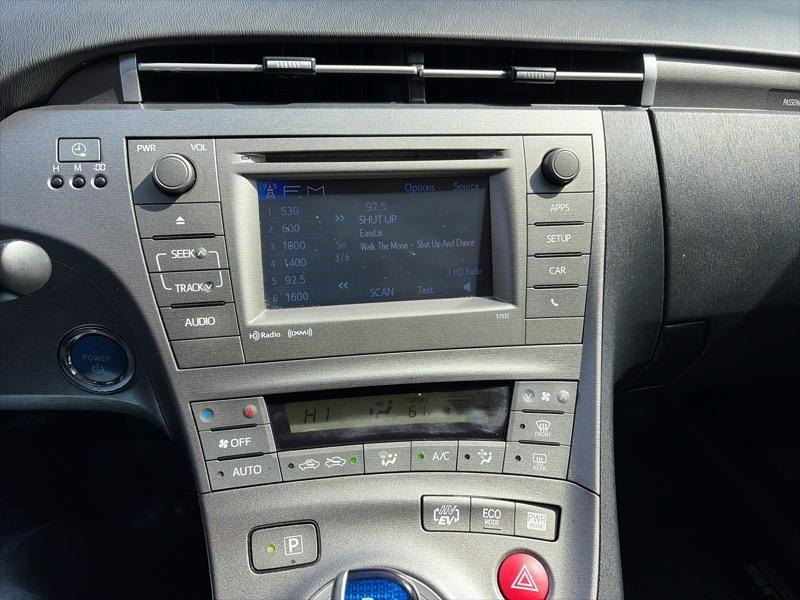 Toyota Prius Plug-In 2014