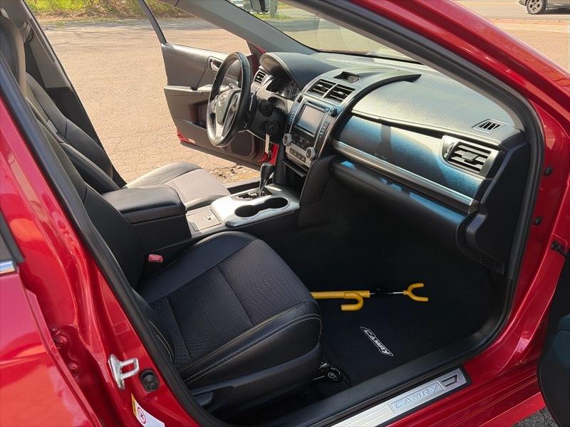 Toyota Camry SE 4D Sedan 2012