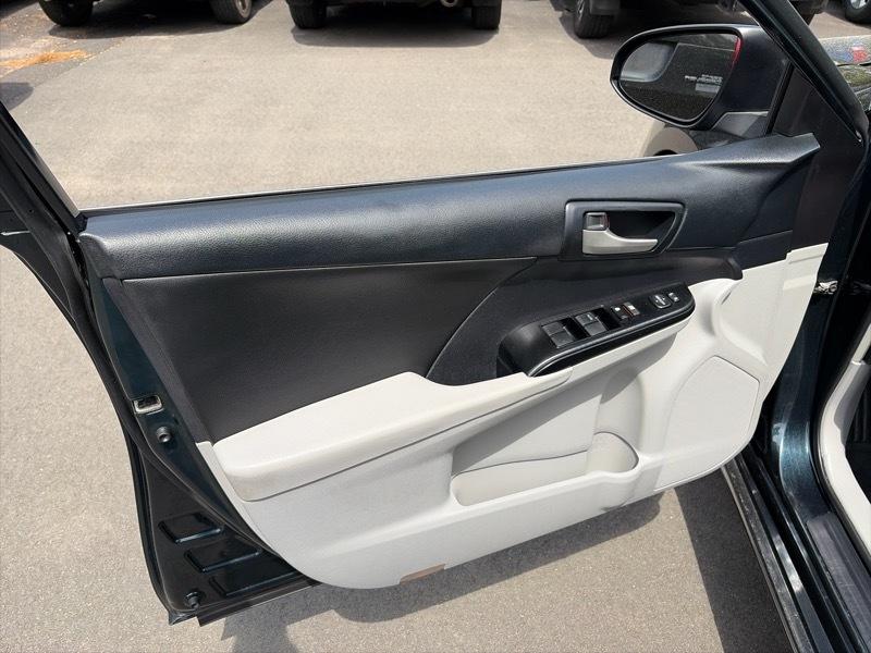 Toyota Camry XLE 2013
