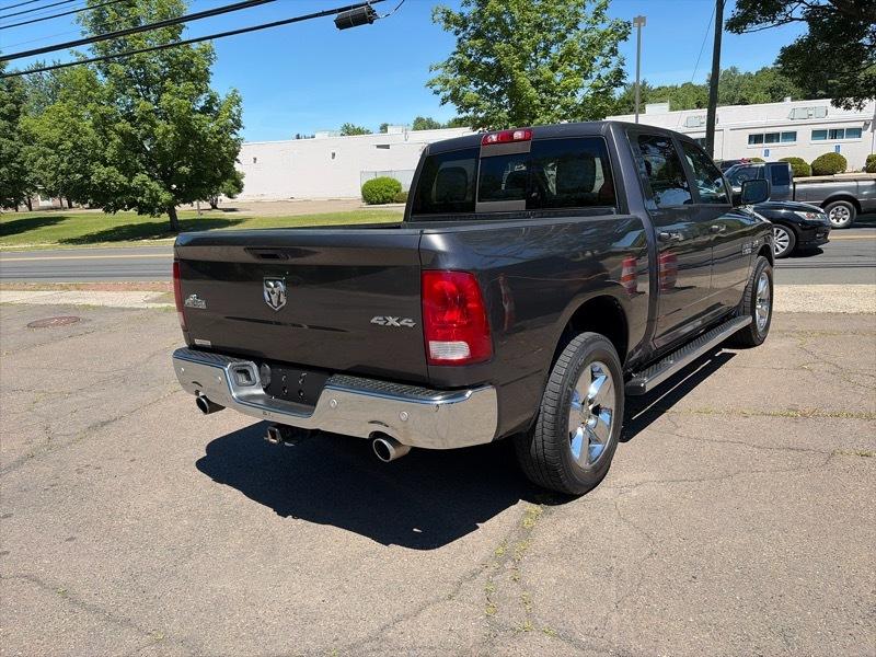 RAM 1500 Big Horn Quad Cab 4WD SWB 2016