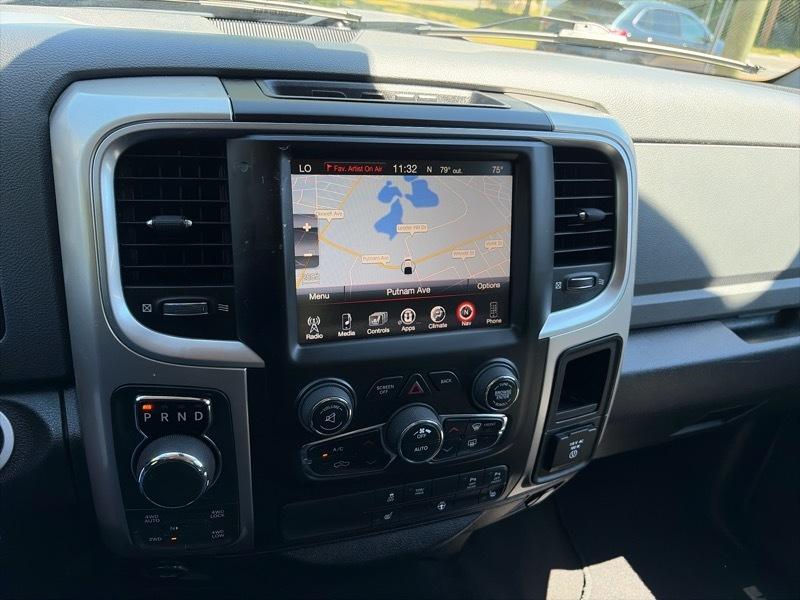 RAM 1500 Big Horn Quad Cab 4WD SWB 2016