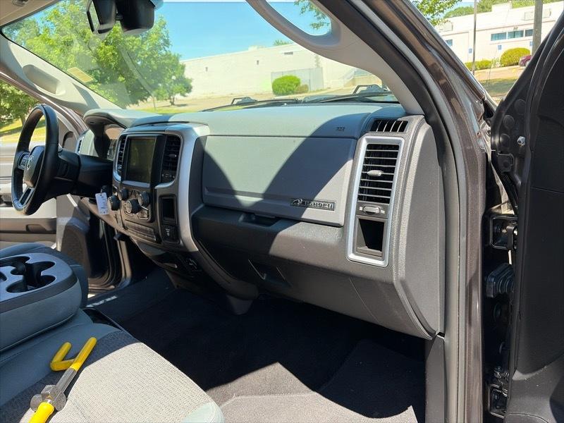 RAM 1500 Big Horn Quad Cab 4WD SWB 2016