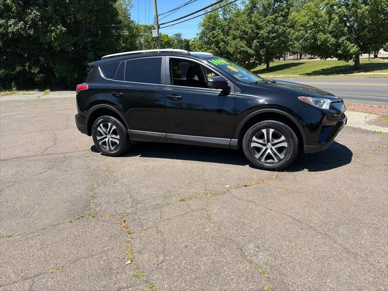 Toyota RAV4 LE AWD 2016