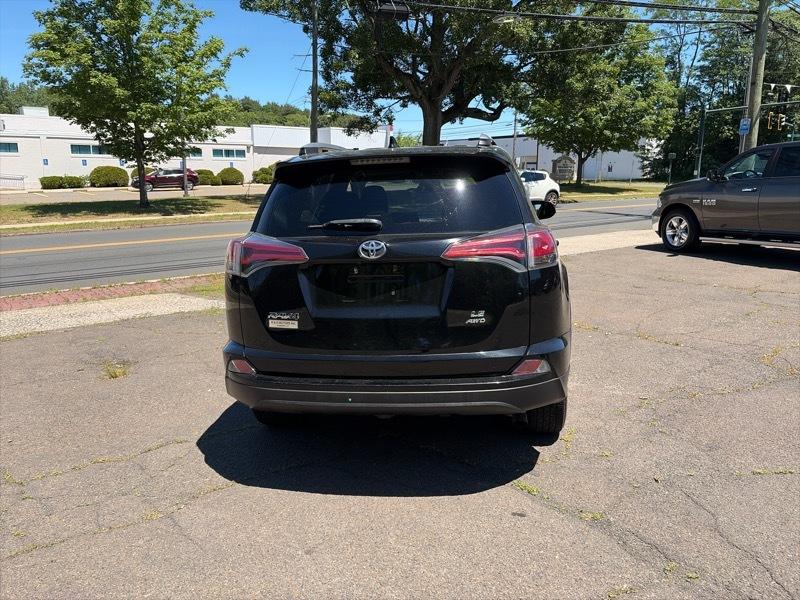 Toyota RAV4 LE AWD 2016