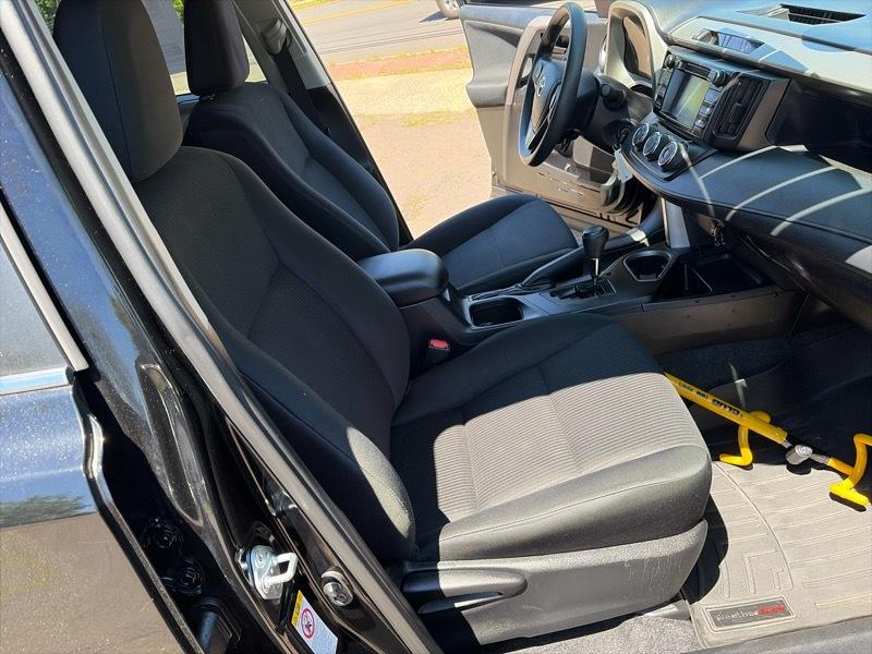 Toyota RAV4 LE AWD 2016