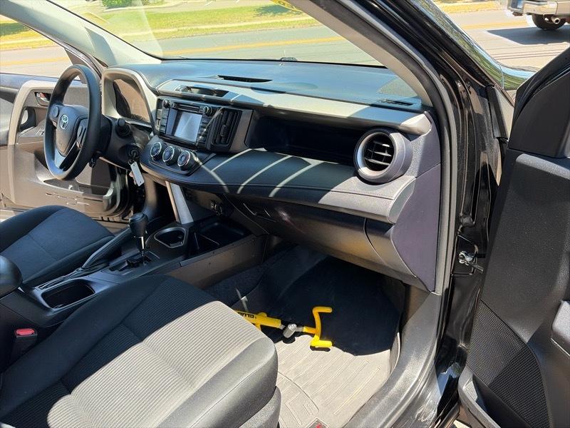 Toyota RAV4 LE AWD 2016