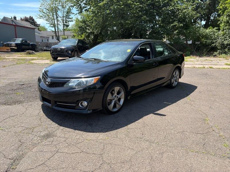 2012 Toyota Camry SE 4D Sedan