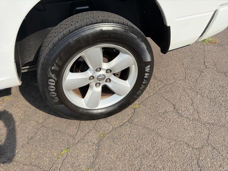 RAM 1500 4WD Crew Cab 140.5" Express 2016