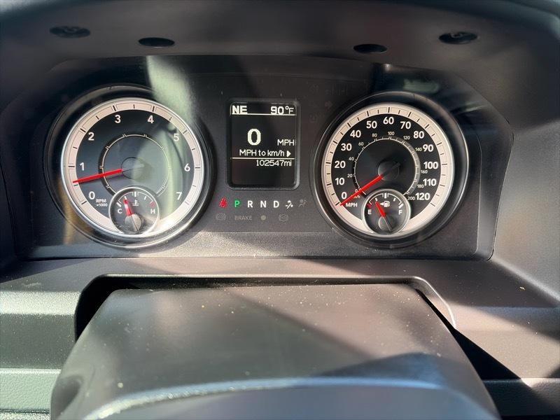RAM 1500 4WD Crew Cab 140.5" Express 2016