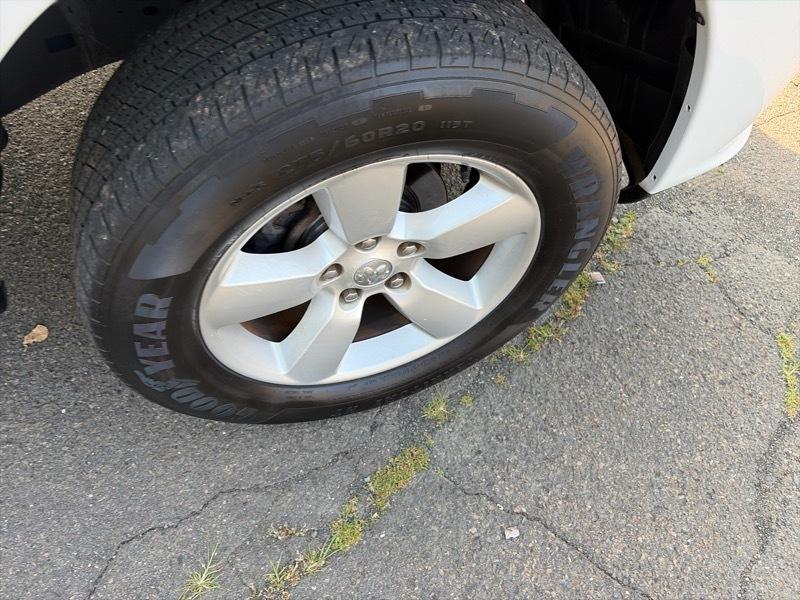 RAM 1500 4WD Crew Cab 140.5" Express 2016