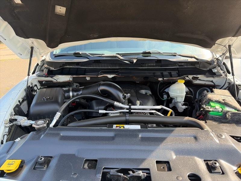 RAM 1500 4WD Crew Cab 140.5" Express 2016