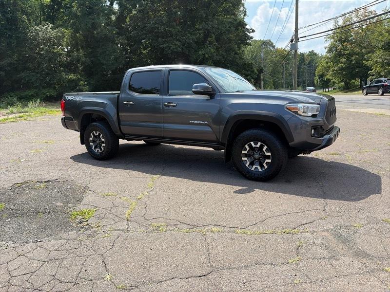 Toyota Tacoma  2017