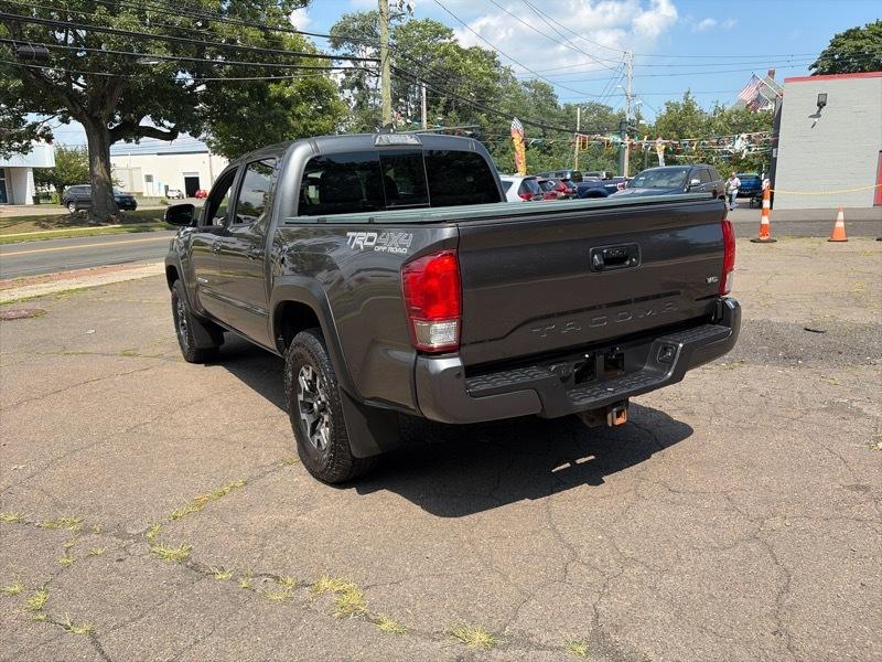 Toyota Tacoma  2017