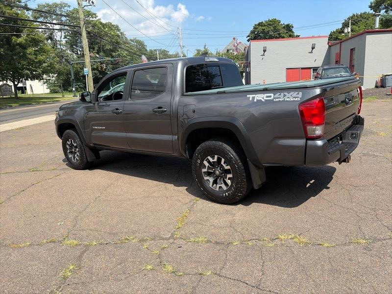 Toyota Tacoma  2017