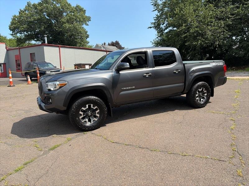 Toyota Tacoma  2017