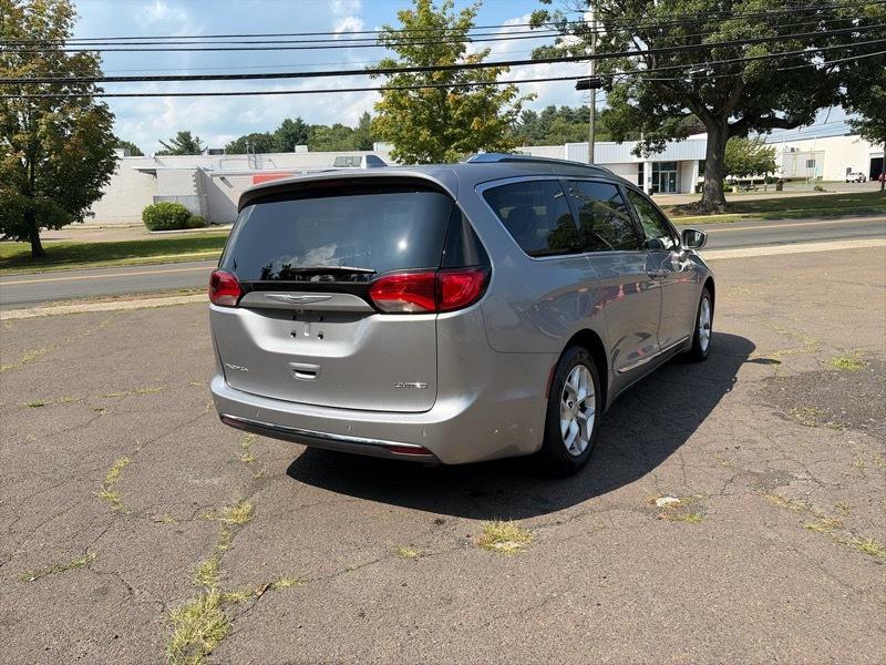 Chrysler Pacifica Limited 2020