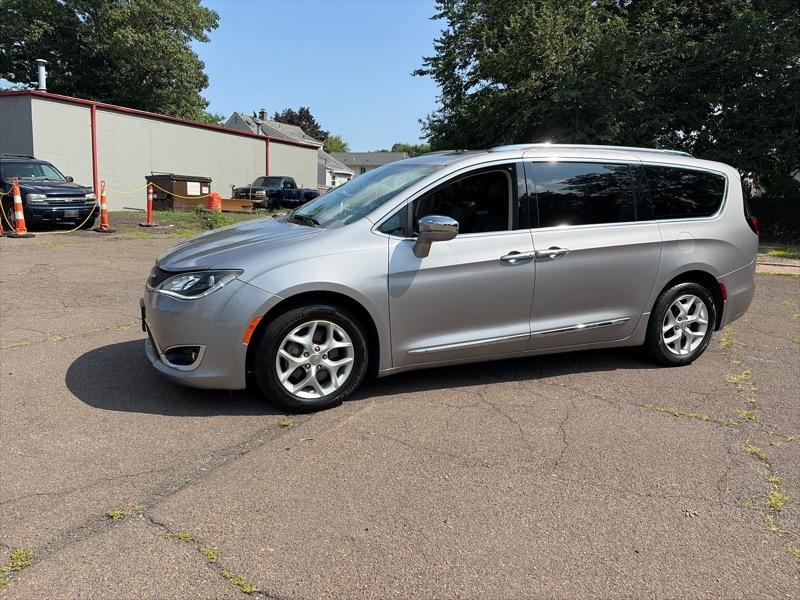 Chrysler Pacifica Limited 2020