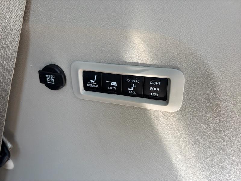 Chrysler Pacifica Limited 2020