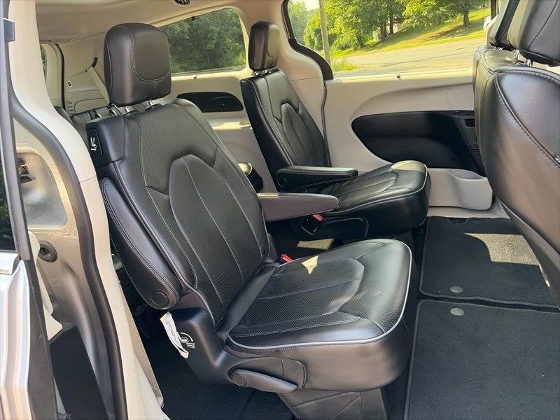 Chrysler Pacifica Limited 2020