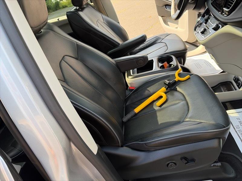 Chrysler Pacifica Limited 2020